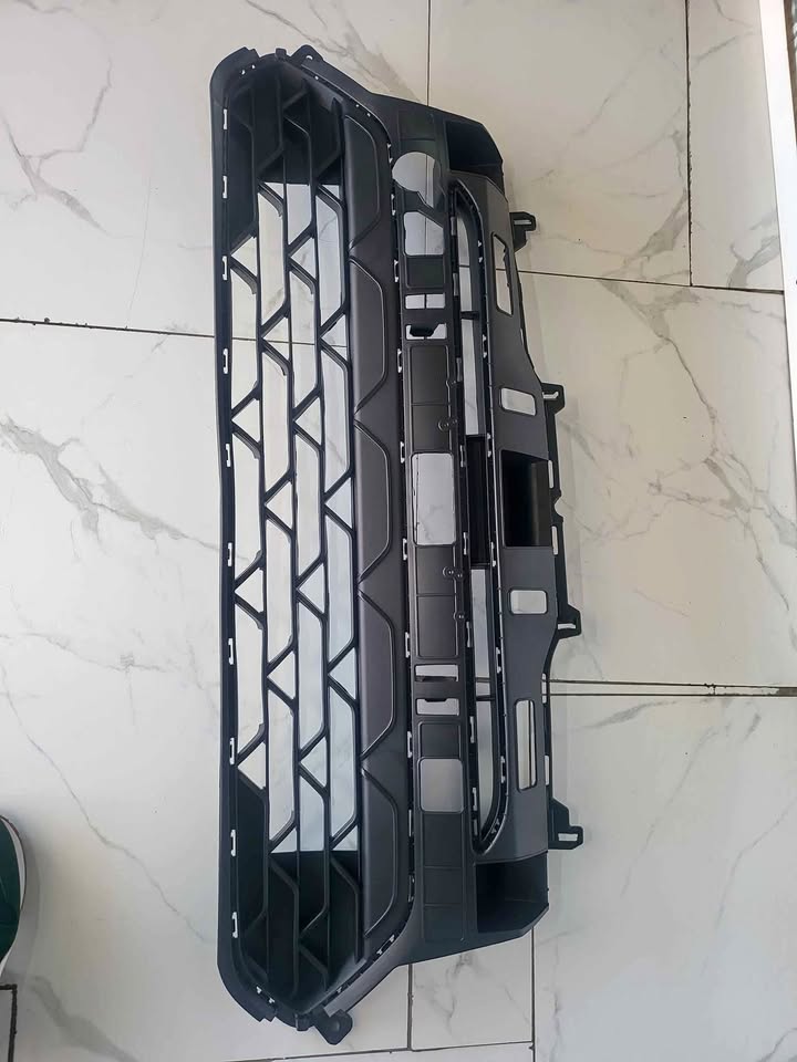 Kia Rio down center grill for sale
