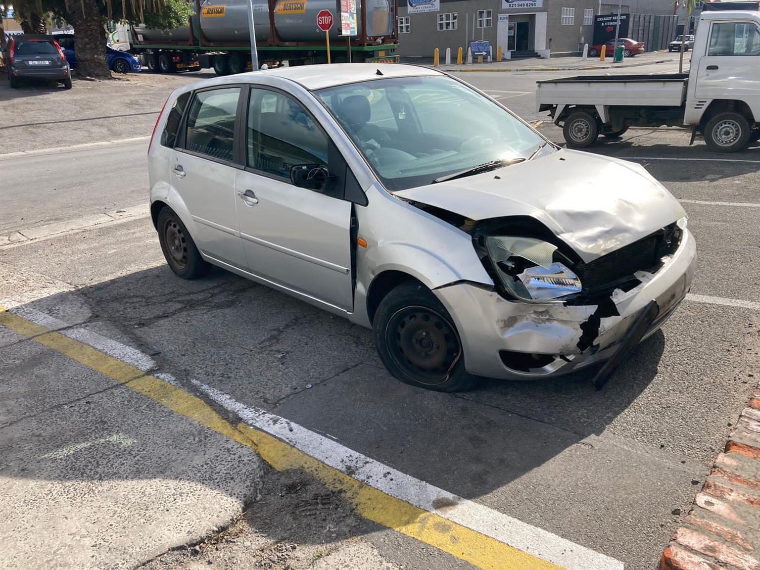 FORD FIESTA 2005 1.4 - Private Seller FORD FIESTA 2005 1.4 - Private Seller