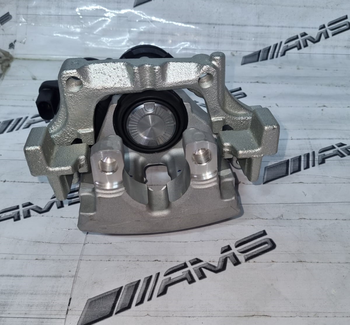 ️ NEW MERCEDES W205 REAR BRAKE CALIPER – READY TO INSTALL - Private Seller ️ NEW MERCEDES W205 REAR BRAKE CALIPER – READY TO INSTALL - Private Seller