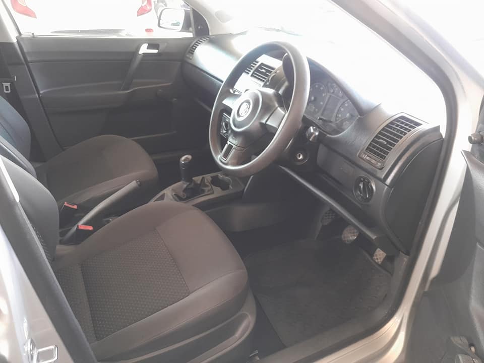 2011 VW POLO VIVO 1.4 HATCHBACK MANUAL