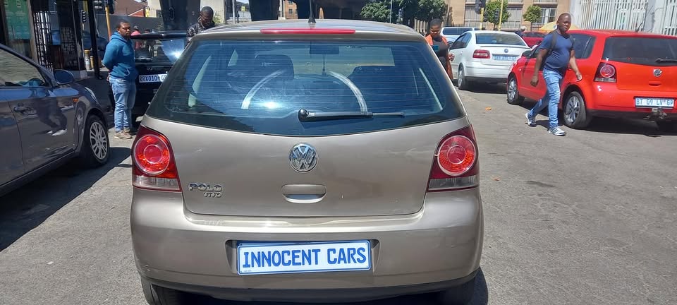 2016 VW POLO VIVO 1.4 MANUAL TRANSMISSION, GOLD, 81000KM, USED ACCIDENT FREE NO DAMAGE