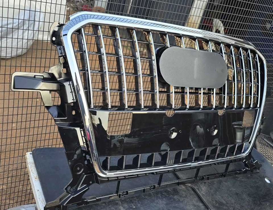 Audi Q Radiator Grill - Private Seller
