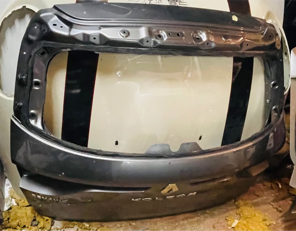 Renault Koleos tailgate - Private Seller Renault Koleos tailgate - Private Seller
