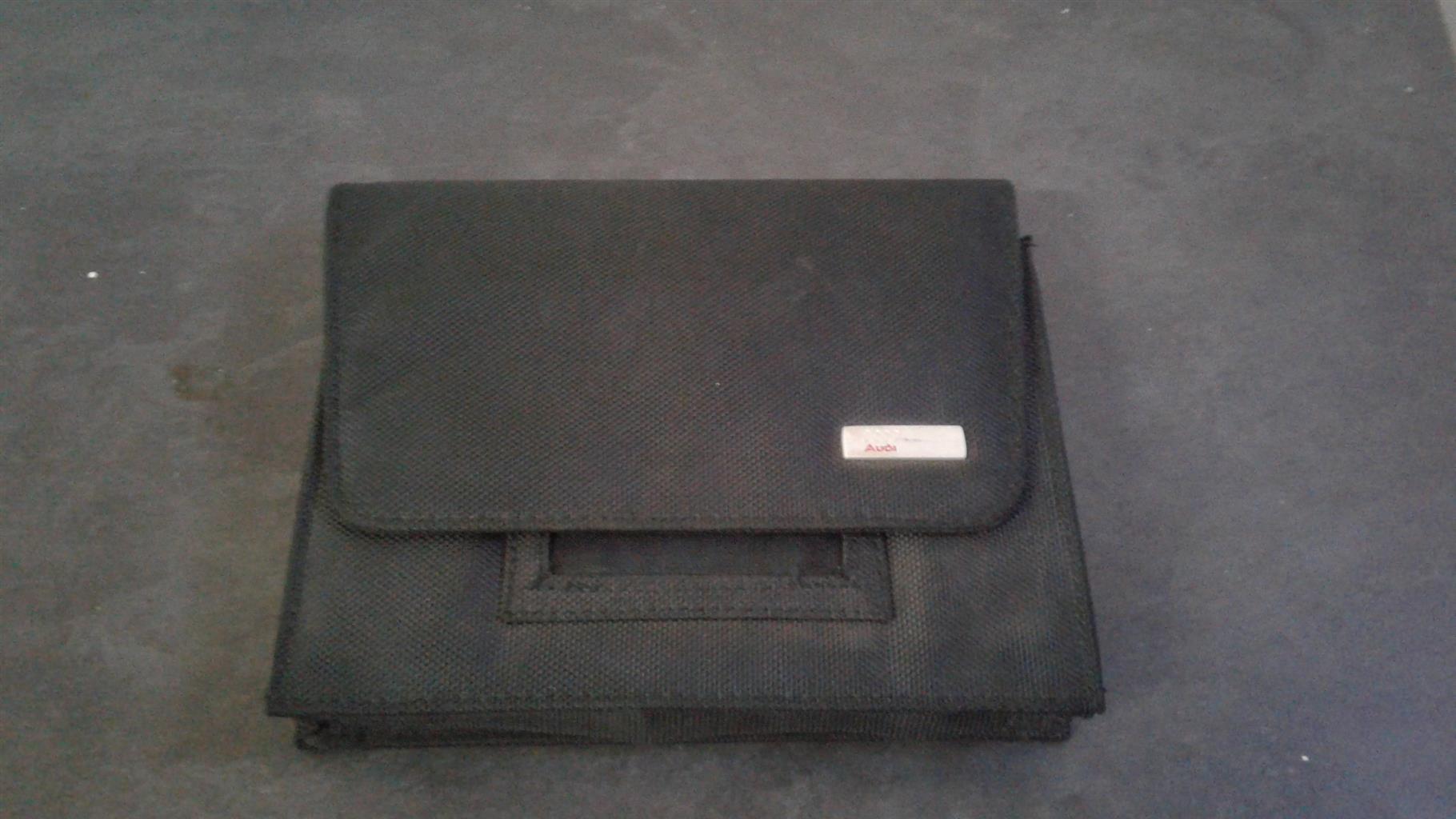 AUDI SECONDHAND OWNERS MANUAL FOR SALE.