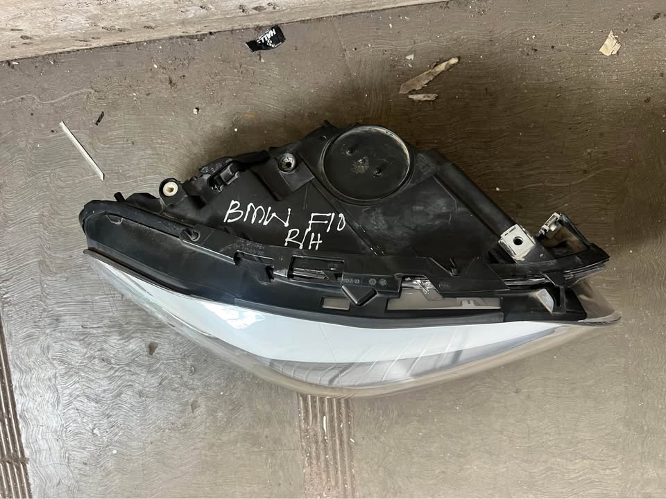 Bmw F10 headlight RHS - Private Seller Bmw F10 headlight RHS - Private Seller