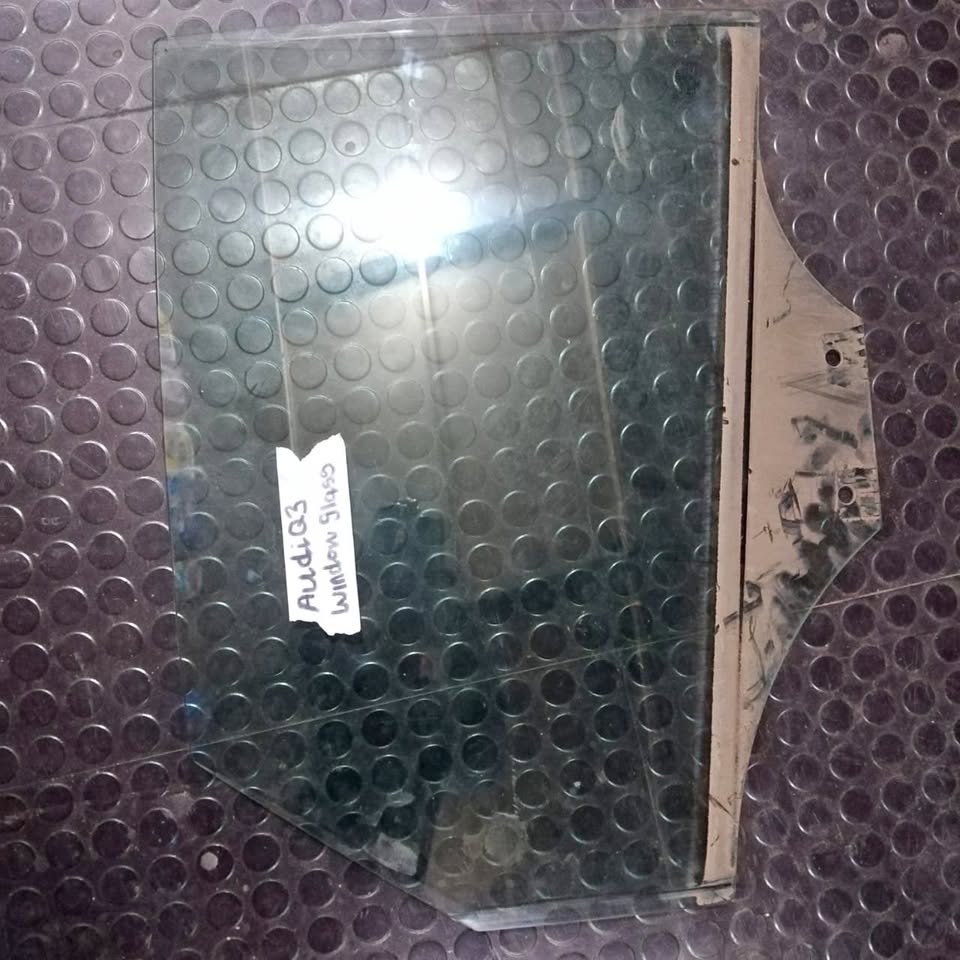 AUDI Q3 2018 - "RIGHT GLASS" - Private Seller