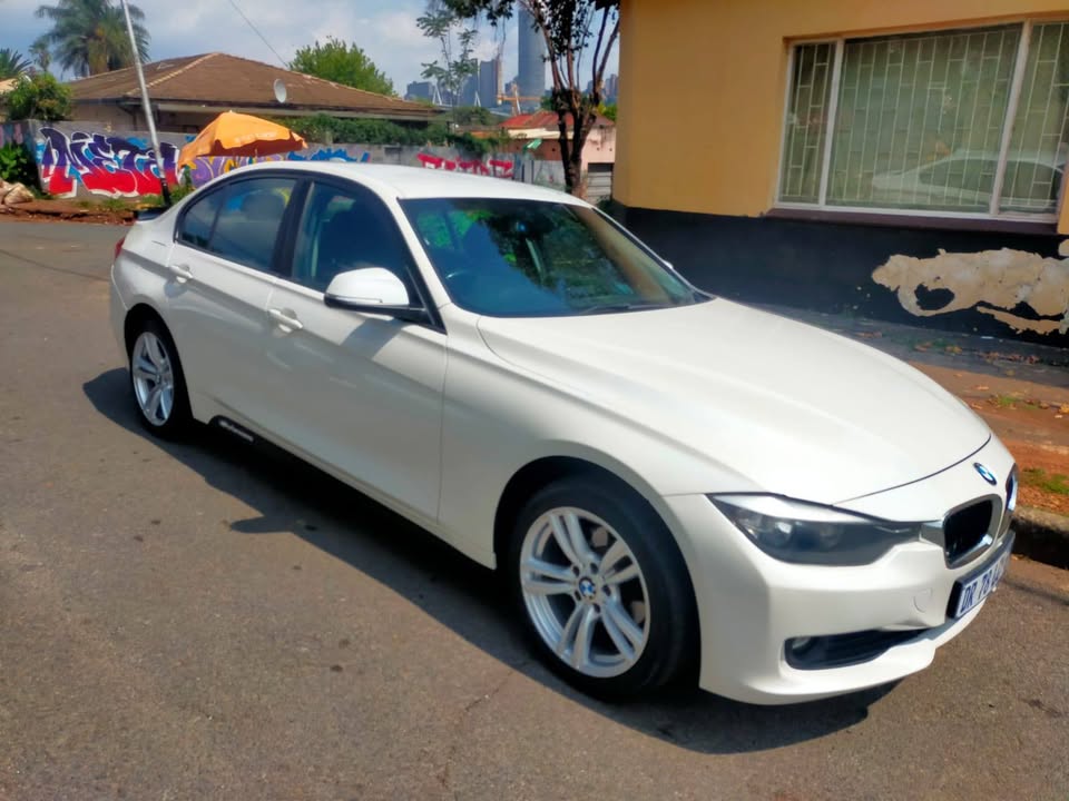 BMW 318i F30 Sedan Performance white colour 2015 for sale