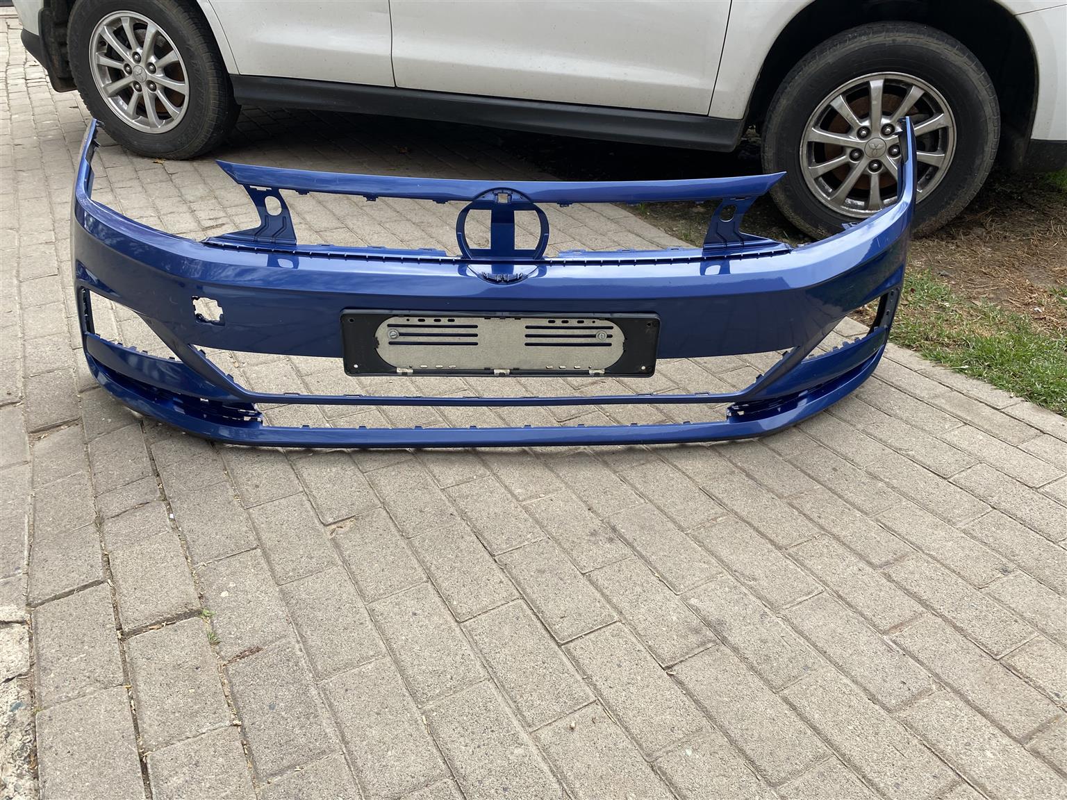 2020 VW POLO 8 FRONT BUMPER FOR SALE. IN EXCELLENT CONDITION