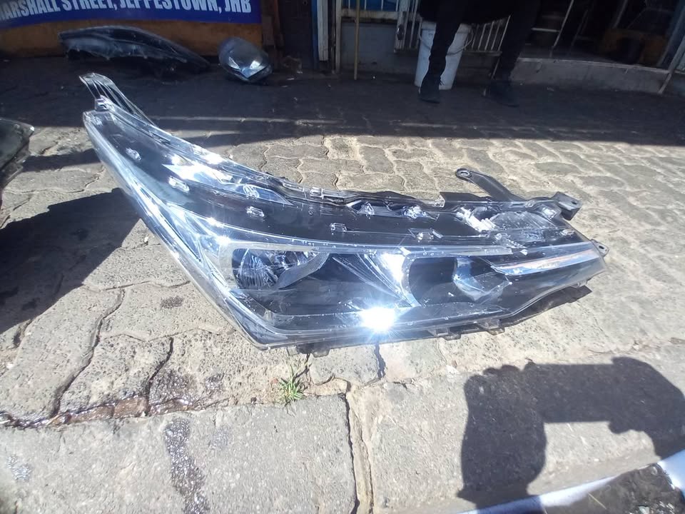 2017 - 2020 Toyota Corolla Prestige Headlight Left Side. - Private Seller