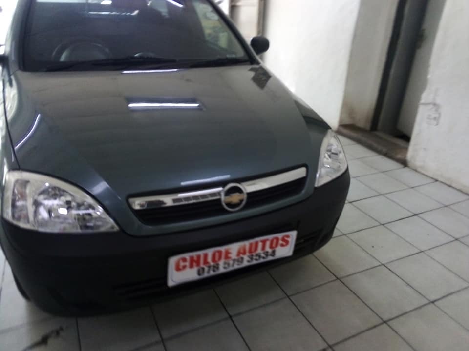 201 CHEVROLET UTILITY 1.8 MANUAL GREEN COLOR WITH CANOPY 96000km