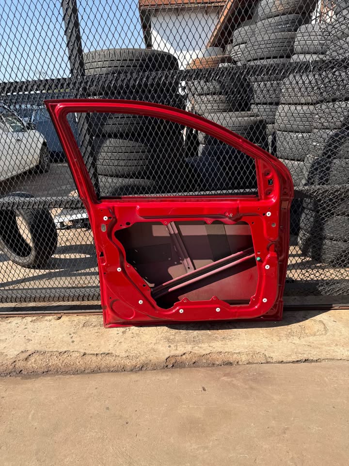 Dodge Journey Left Front Door - Private Seller Dodge Journey Left Front Door - Private Seller