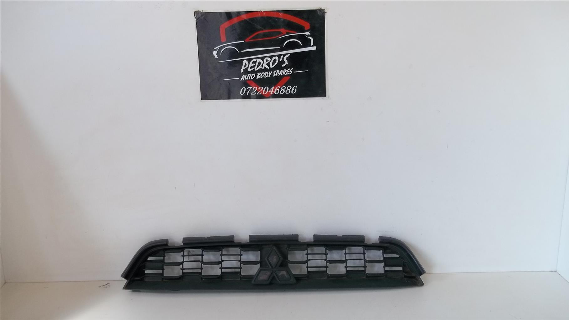 Mitsubishi Outlander/ASX grille - Private Seller Mitsubishi Outlander/ASX grille - Private Seller