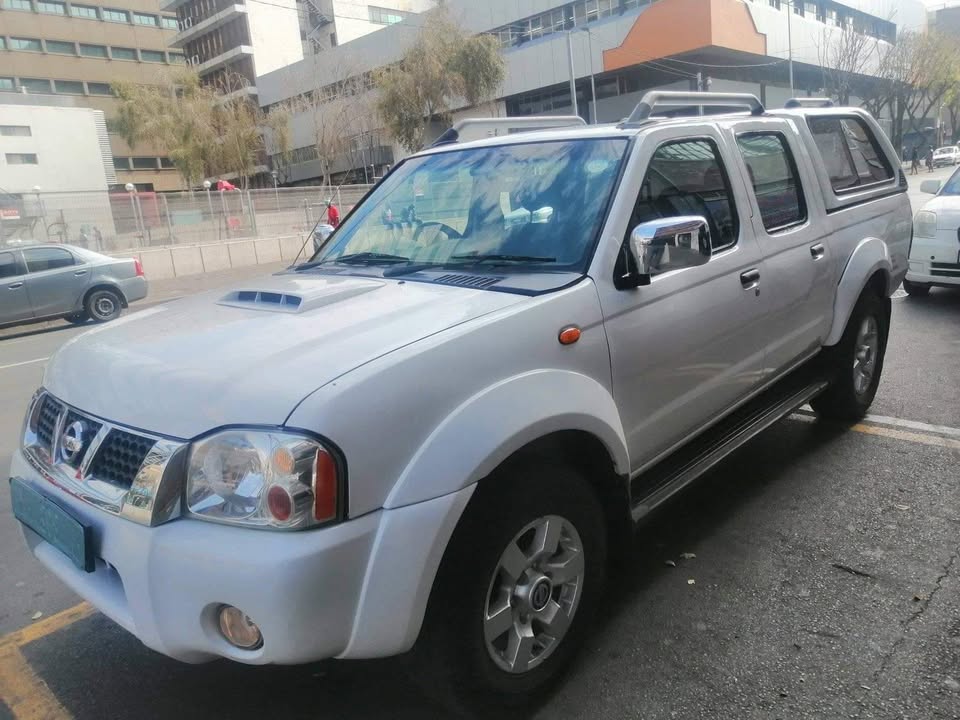 2017 Nissan  300 Hardbody  2.5 TDC