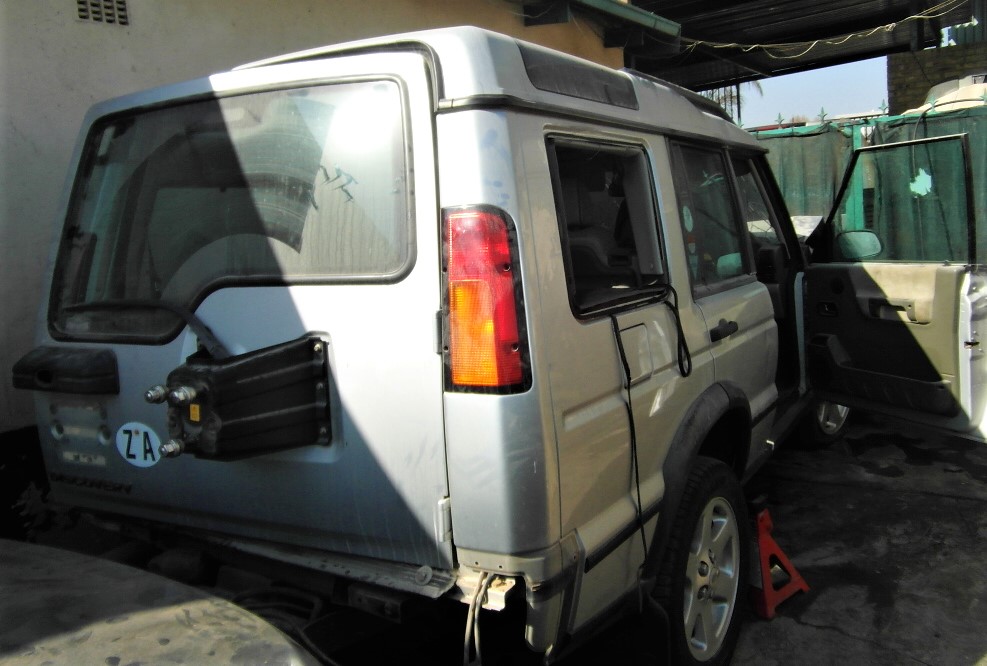 Land Rover Discovery 2 TD5 - Stripping for Spares | AUTO EZI - Private Seller Land Rover Discovery 2 TD5 - Stripping for Spares | AUTO EZI - Private Seller