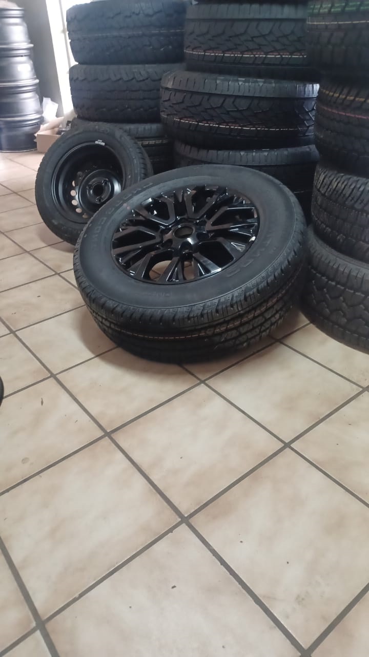 18inch Ford Stormtrak/Thunder original mag with brand new 265/60/18 Continental - Private Seller 18inch Ford Stormtrak/Thunder original mag with brand new 265/60/18 Continental - Private Seller