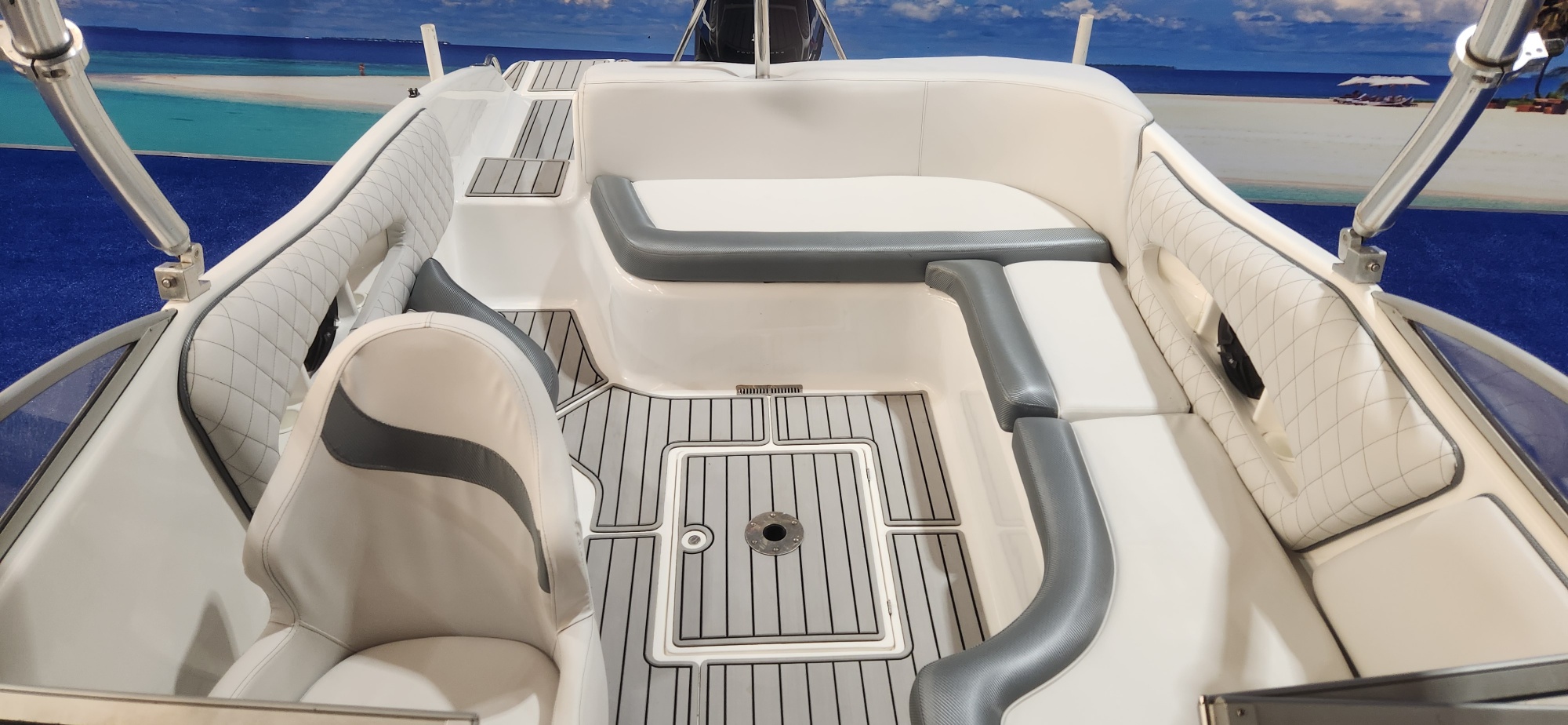 CLASSIC 230 ON TRAILER 300 HP MERCURY VERADO 4 STROKE