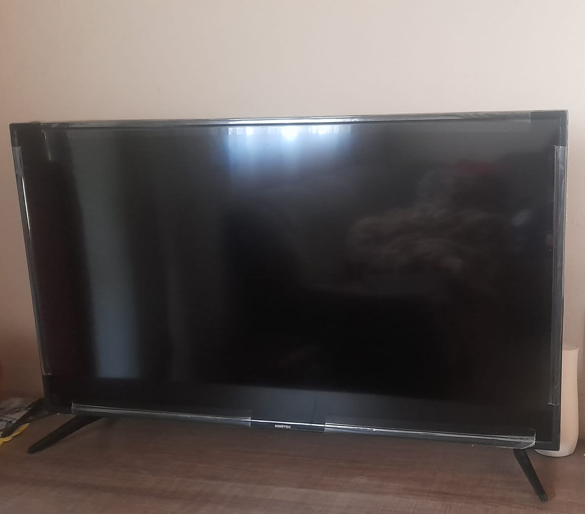 Sinotec 42" inch Smart TV Sinotec 42" inch Smart TV