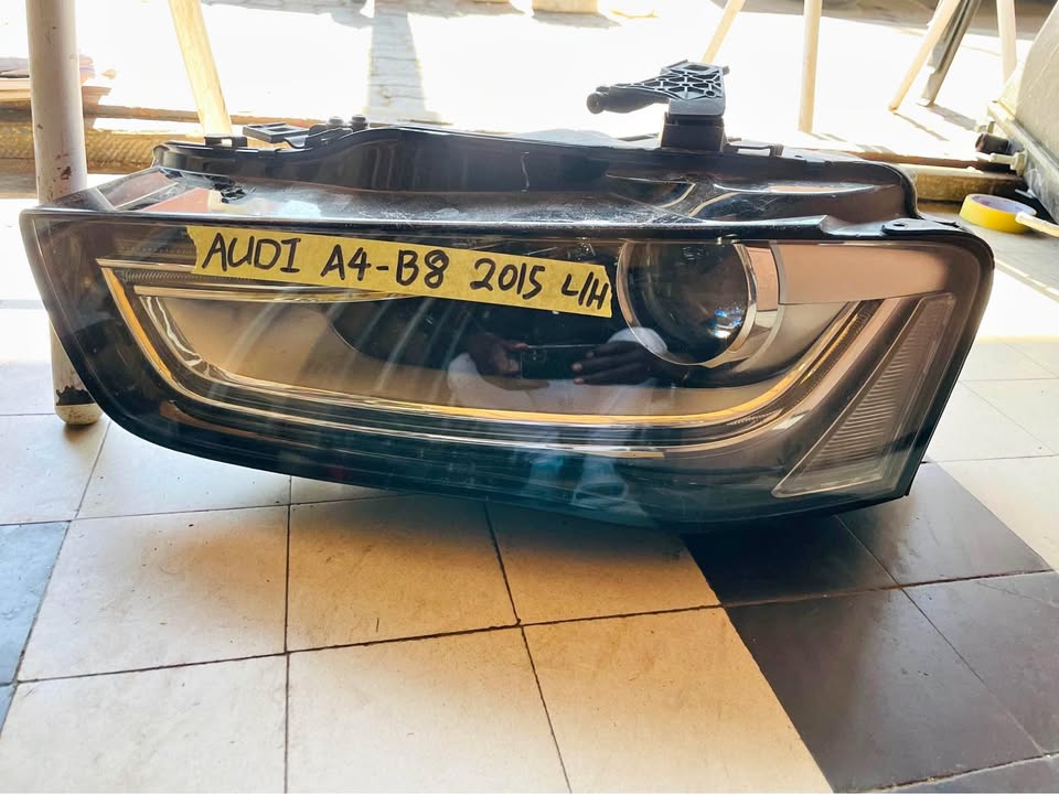 Audi A4 B8 headlight 2015 - Private Seller Audi A4 B8 headlight 2015 - Private Seller