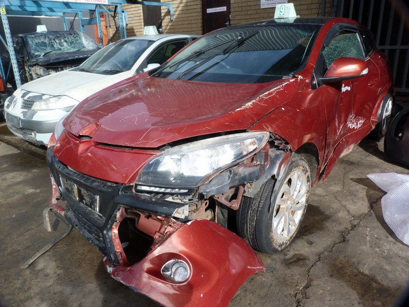 Renault Megane III 1.6 Manual Orange - 2011 STRIPPING FOR SPARES - Private Seller Renault Megane III 1.6 Manual Orange - 2011 STRIPPING FOR SPARES - Private Seller