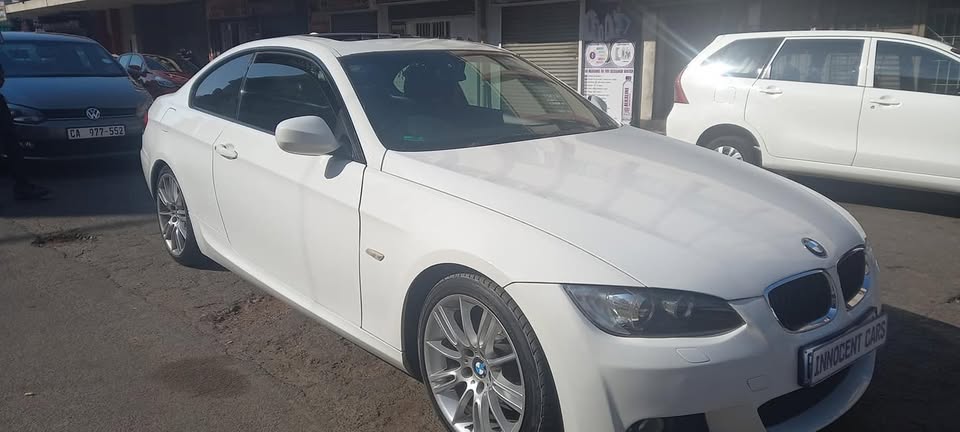 2011 BMW 320i E90 COUPE, AUTOMATIC TRANSMISSION, WHITE COLOUR, 80000KM