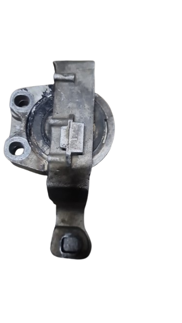 FORD FOCUS ENGINE MOUNTING BRACKET (2004-2018) - Private Seller FORD FOCUS ENGINE MOUNTING BRACKET (2004-2018) - Private Seller