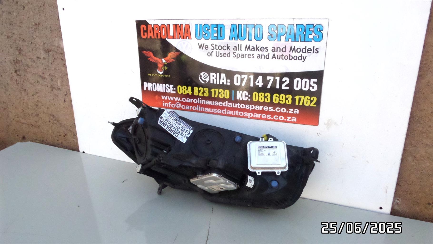 Jaguar XE left side LED xenon headlight (2016-2023) - Private Seller