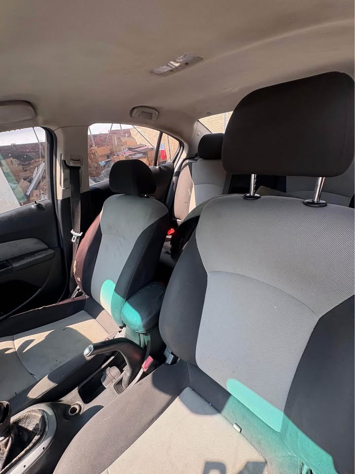 Chevrolet Cruze LS f18D stripping for parts in Germiston - Private Seller