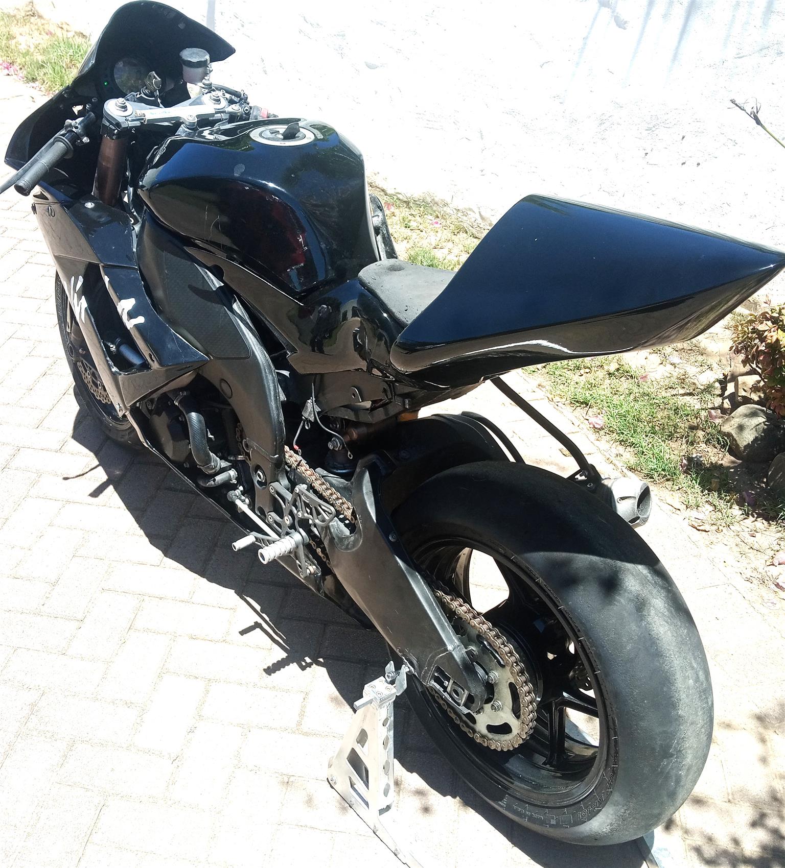 Used 2009 Kawasaki ZX10 - Private Seller Used 2009 Kawasaki ZX10 - Private Seller