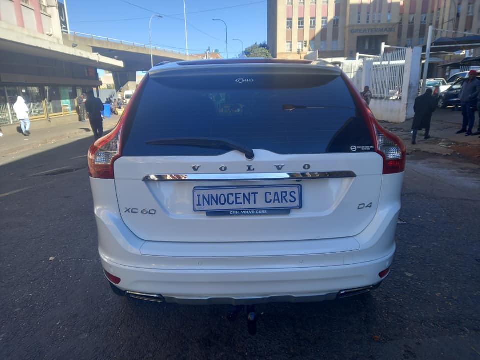 2018 VOLVO XC60 D4 2.2 DIESEL, AUTOMATIC, SUNROOF, WHITE COLOR