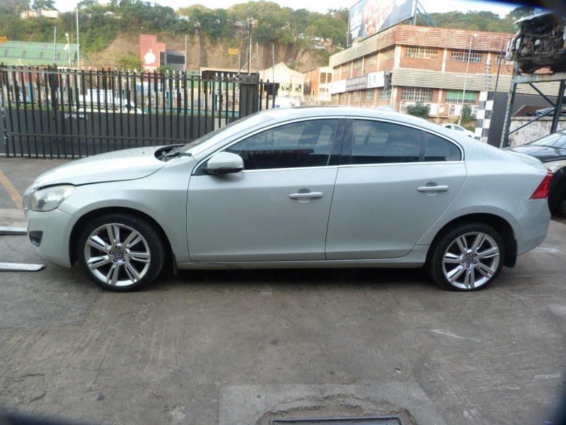 Volvo S60 D5 TwinTurbo 2.4 Diesel AT D5244T Grey - 2011 SPARESBOYZ STRIPPING FOR - Private Seller