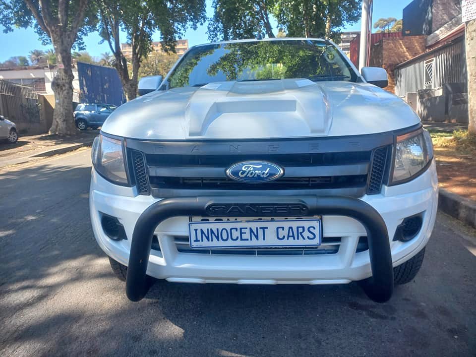 2015 FORD RANGER 2.2 DIESEL, DOUBLE CAB BAKKIE, MANUAL, WHITE COLOR, MILEAGE 97000KMS