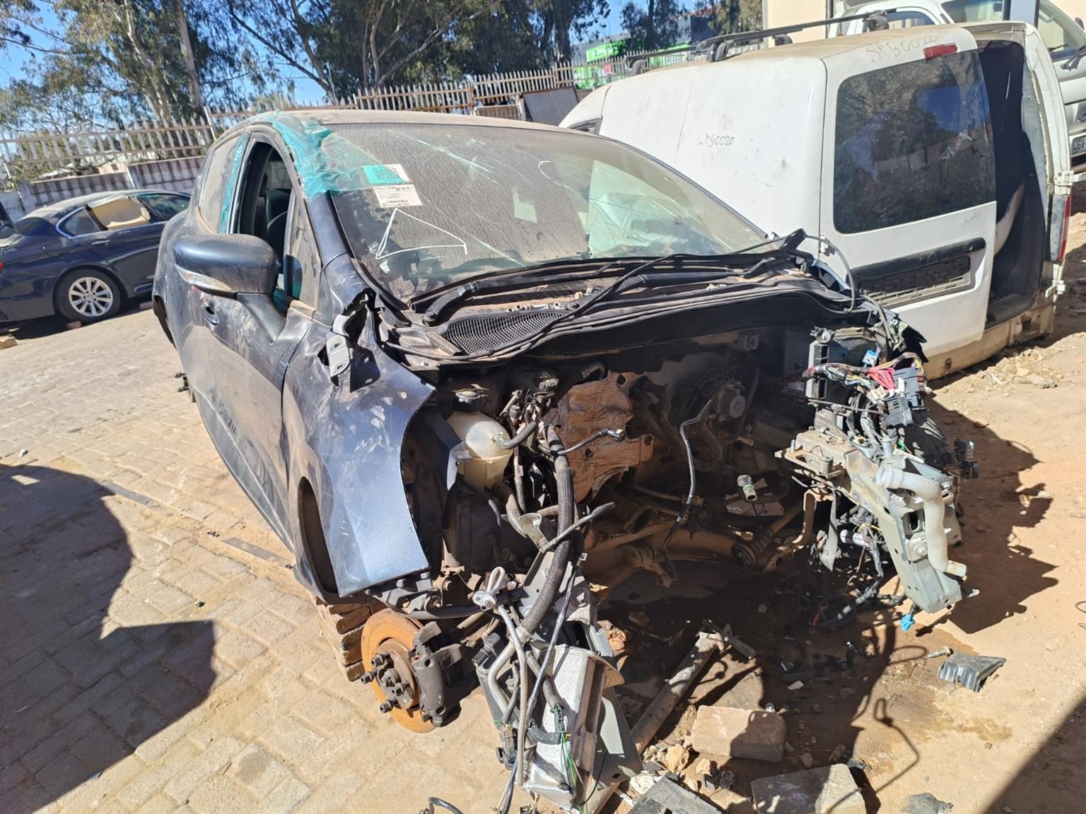 2018 RENAULT CLIO 900 STRIPPING FOR SPARES!!!! - Private Seller