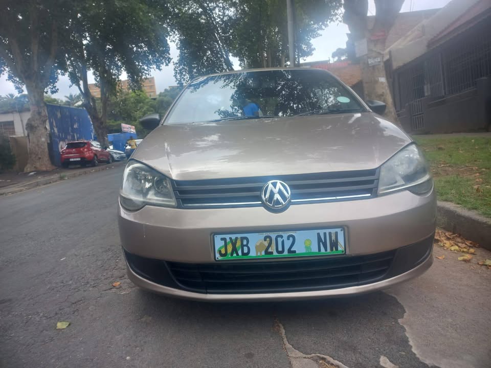 2017 VW POLO VIVO HATCHBACK 1.4 Engine Petrol, Manual, Gold Color, Mileage 85000km