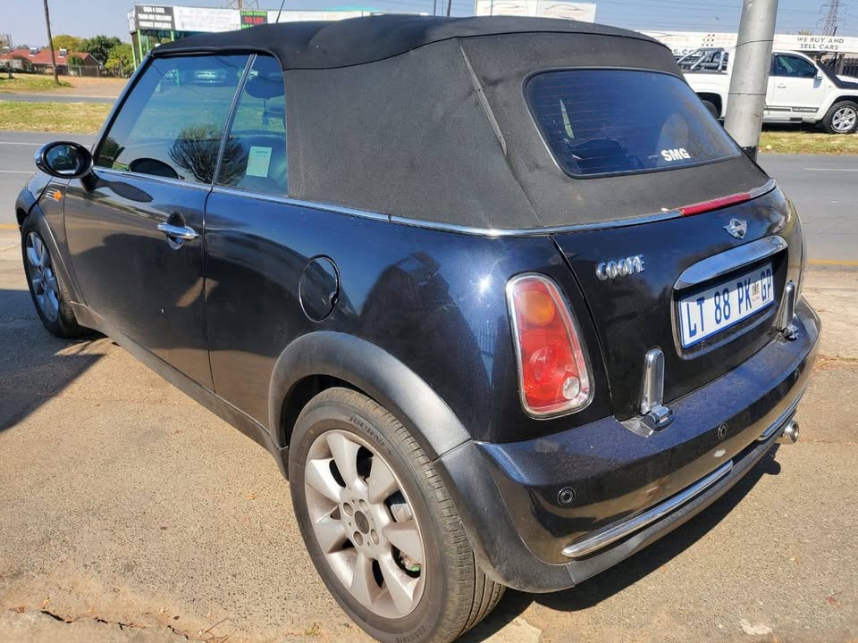 Mini cooper 2007 convertible 70k