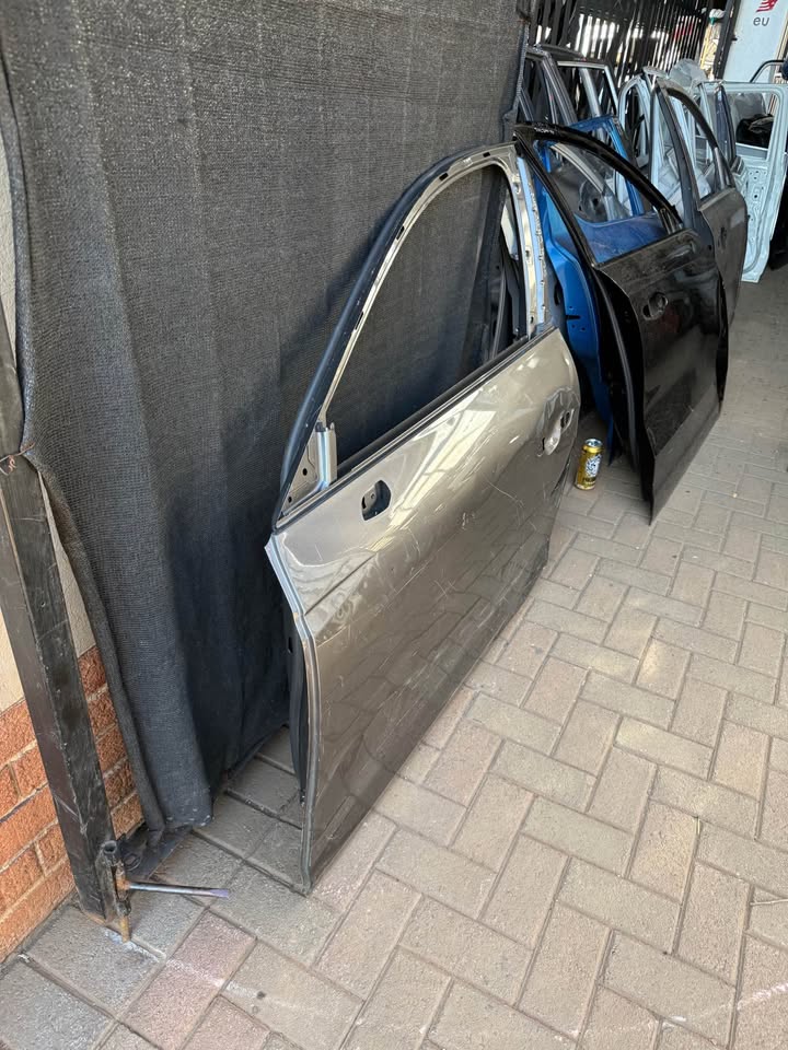 Audi A4 B9 Left Front Door - Private Seller Audi A4 B9 Left Front Door - Private Seller
