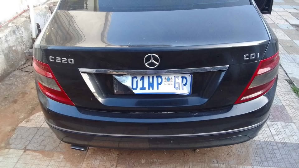 Mercedes Benz C-class w204 for stripping with 646 engine