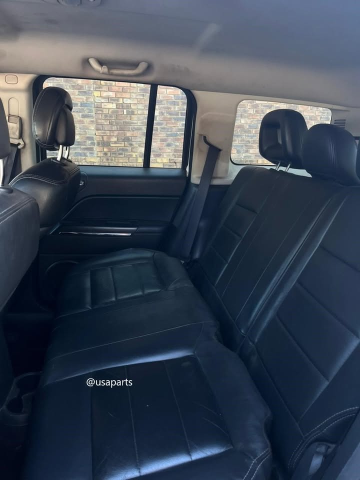 2015 Jeep Patriot 2.4 Automatic Petrol stripping for interior parts - Private Seller