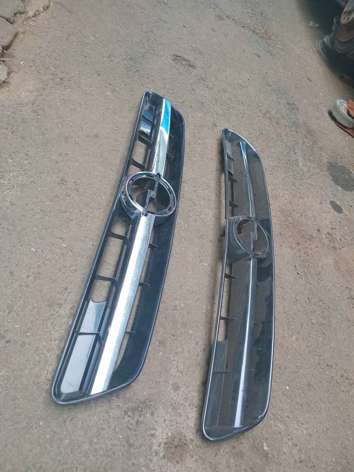 Opel corsa gamma grill for sale WhatsApp or cell - Private Seller