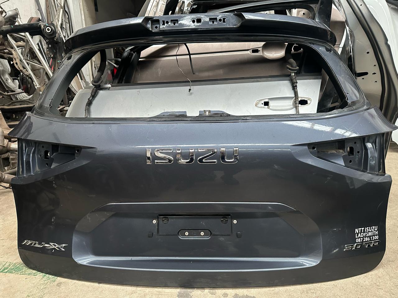 2022 Isuzu Mu-x tailgate - Private Seller