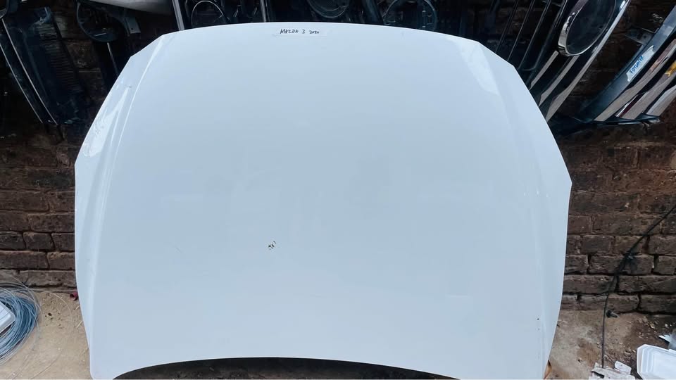 Mazda 3 bonnet 2020 - Private Seller Mazda 3 bonnet 2020 - Private Seller