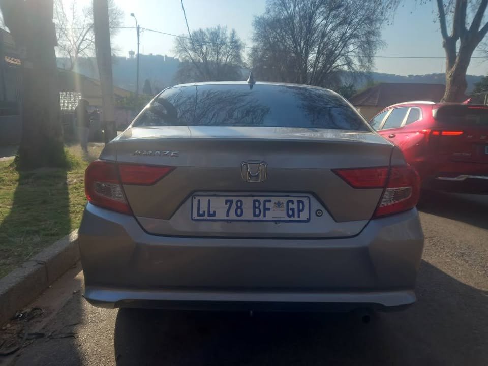 2021 Honda Amaze 1.5 Petrol, Manual, Grey, 48000kms Service history