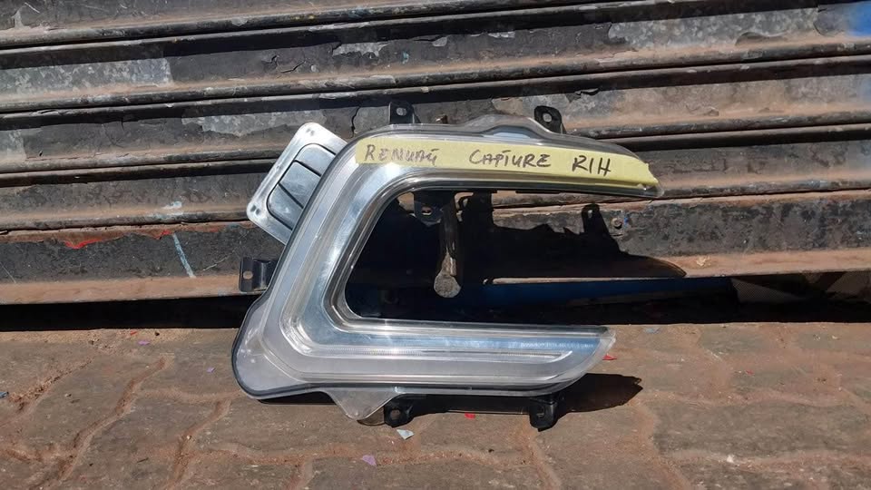 Renault Captur fog light - Private Seller Renault Captur fog light - Private Seller