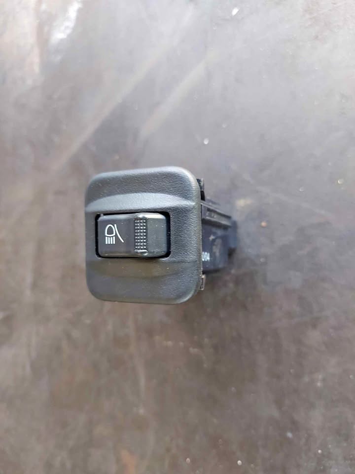 Used Jeep Cherokee KJ Fog Light Switch