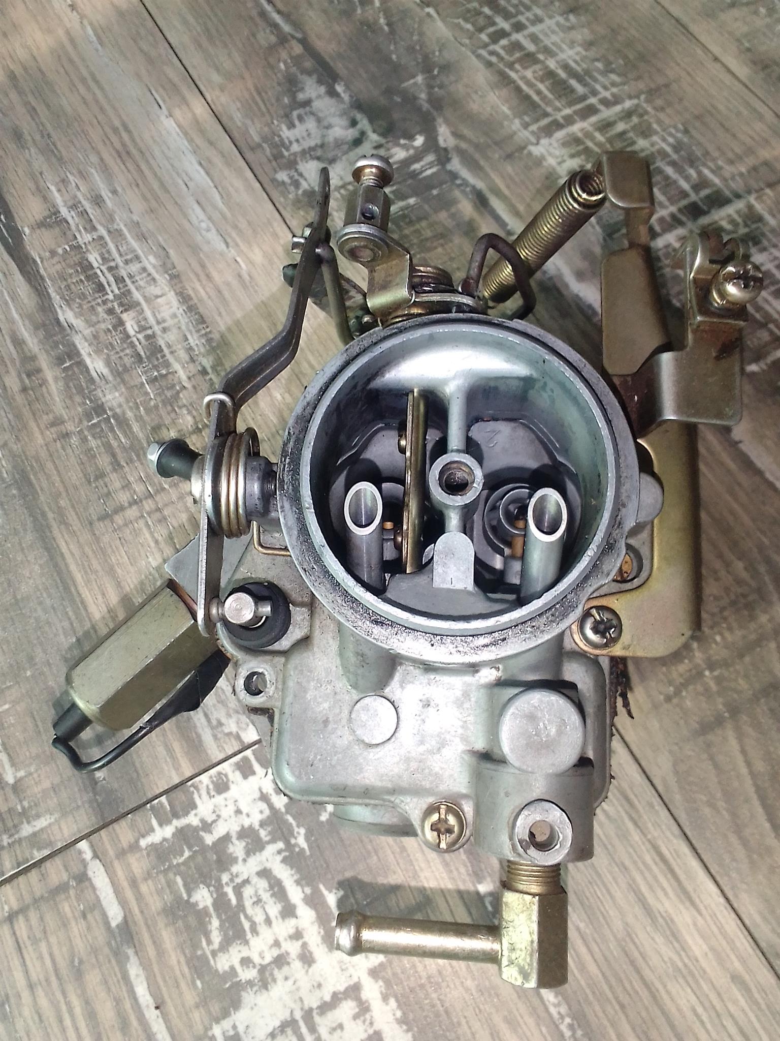 Nissan 1400 bakkie carbarator for sale - Private Seller