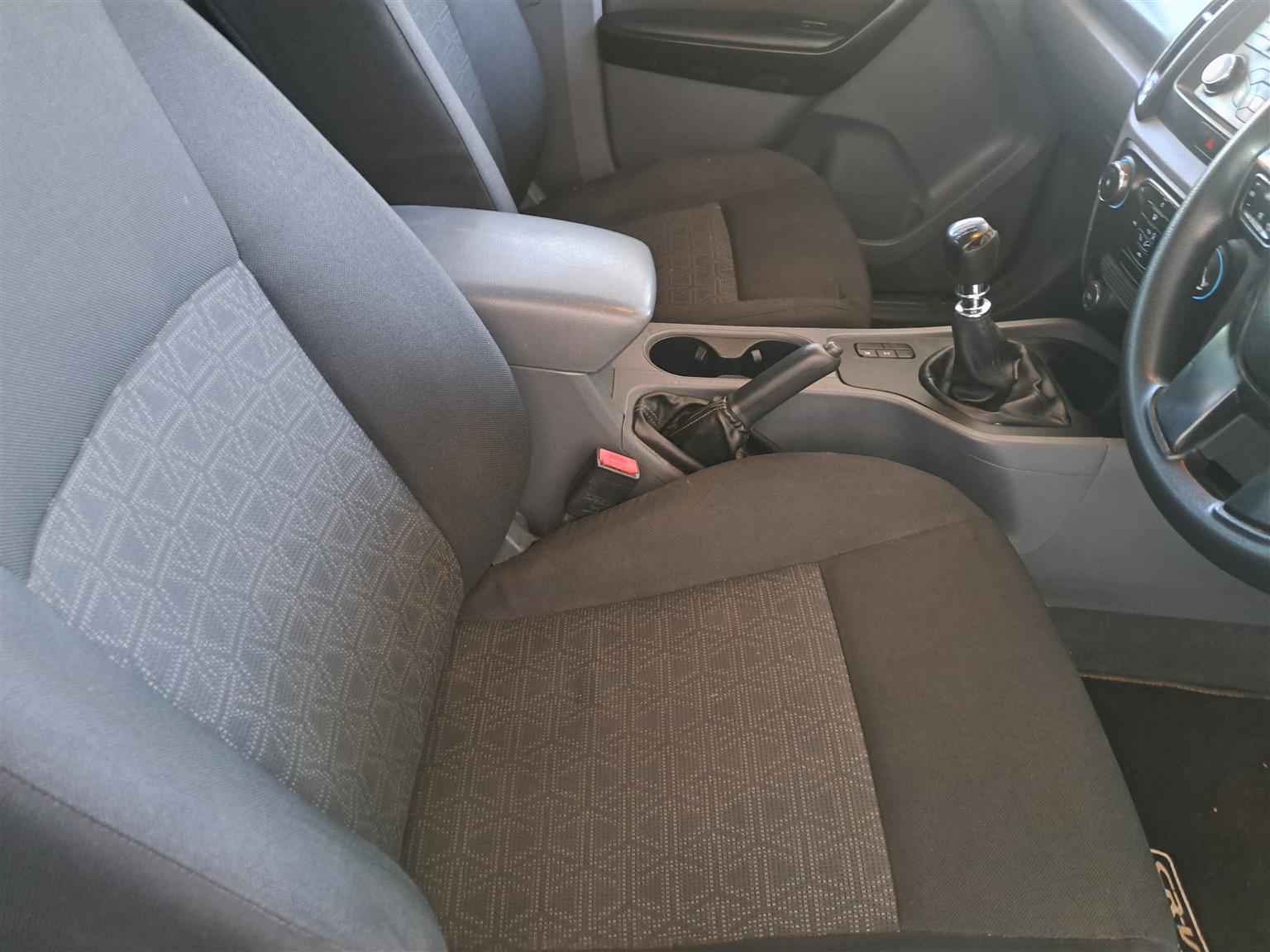 FORD RANGER 2.2 6SPEED