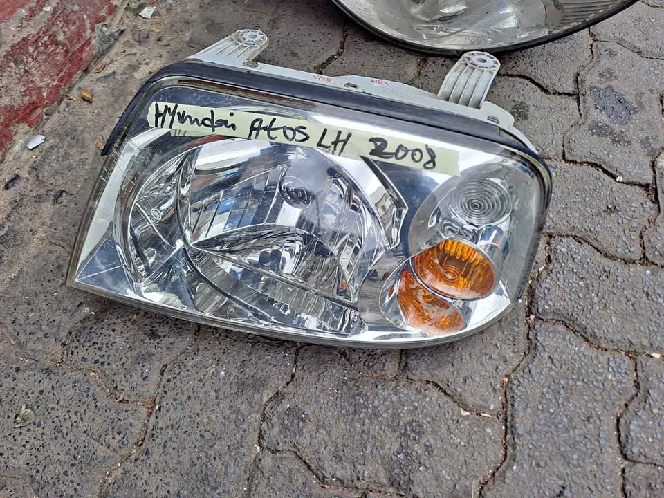 Hyundai Atos headlight left side 2008 model - Private Seller Hyundai Atos headlight left side 2008 model - Private Seller