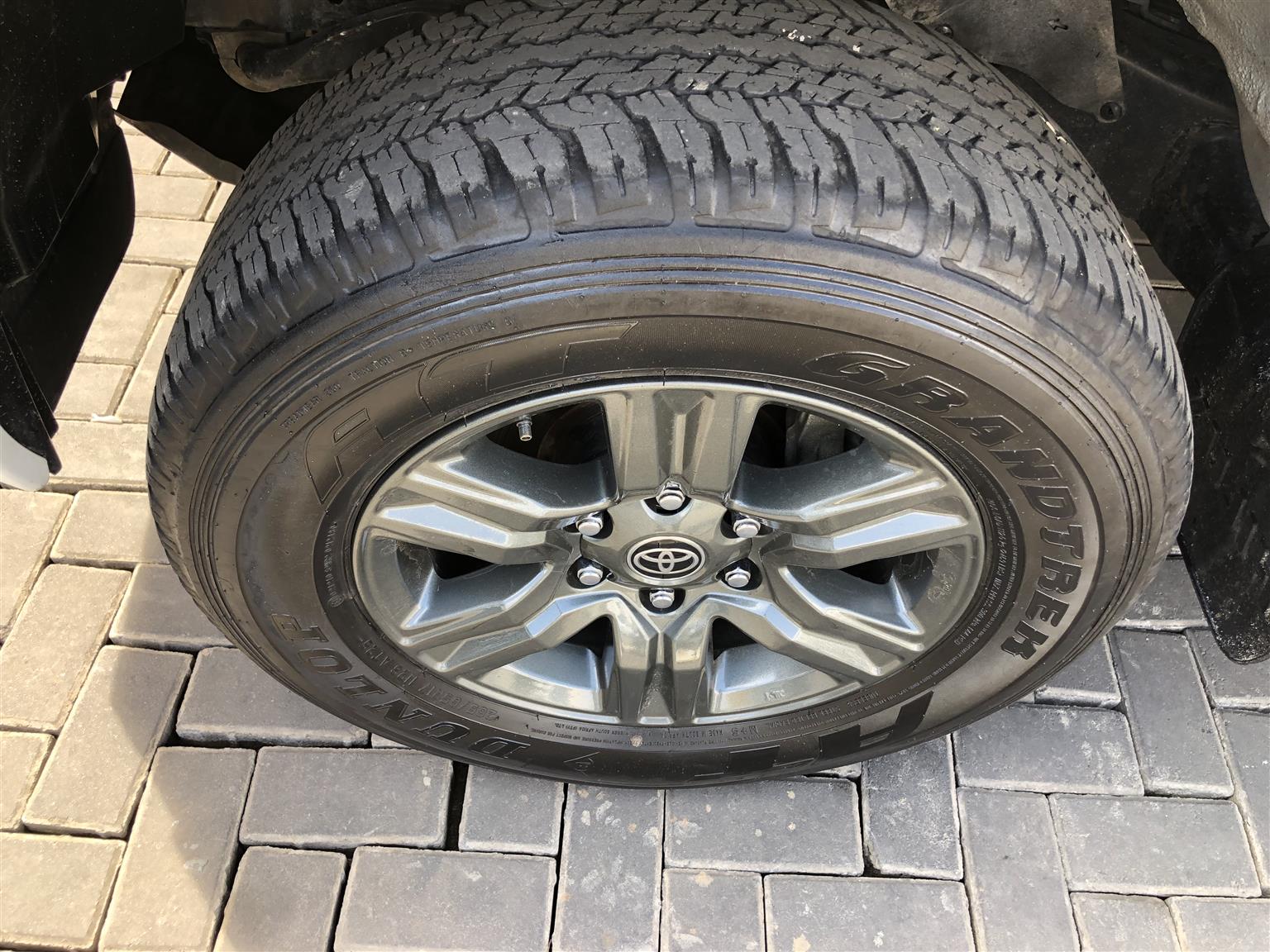 Used 2024 Toyota Hilux 2.4GD-6 double cab 4x4 Raider manual - Private Seller Used 2024 Toyota Hilux 2.4GD-6 double cab 4x4 Raider manual - Private Seller