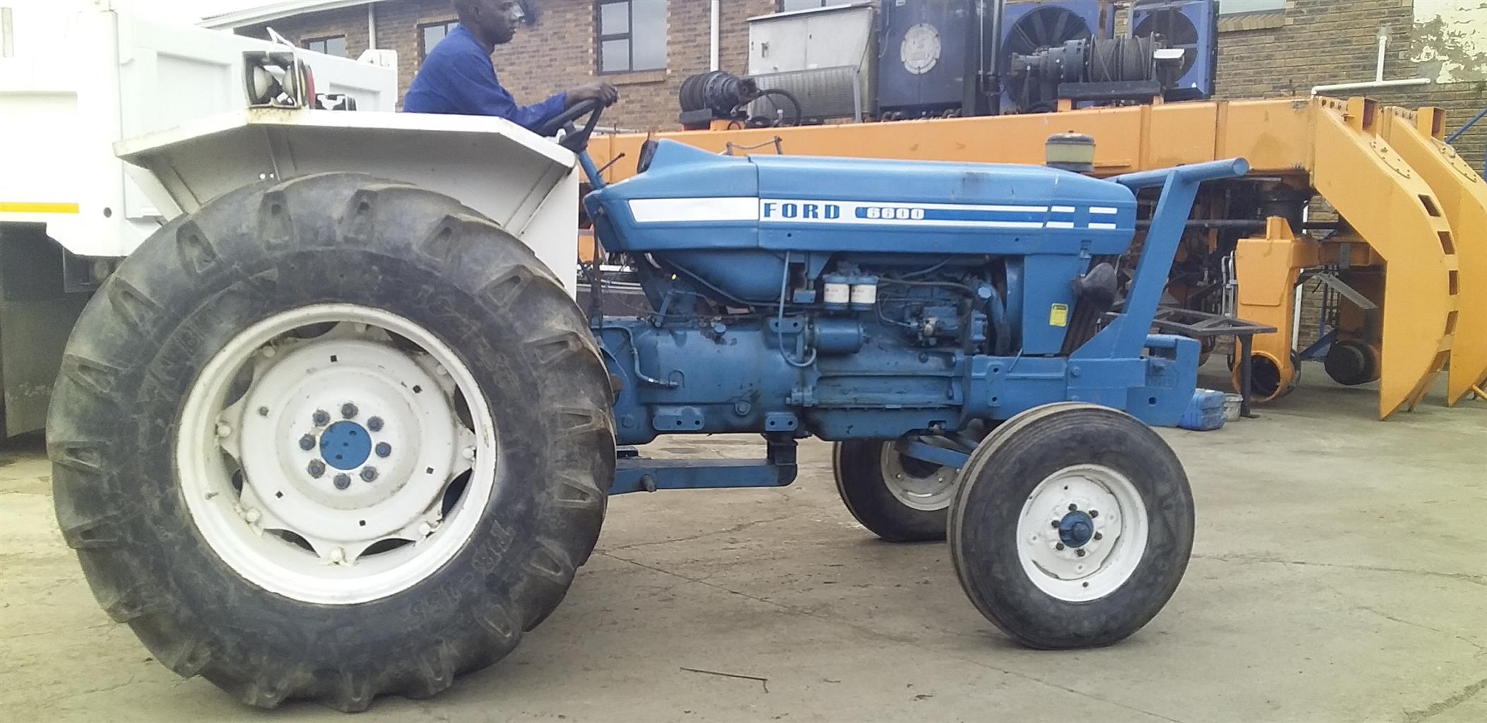 1986 FORD 6600 TRACTOR 