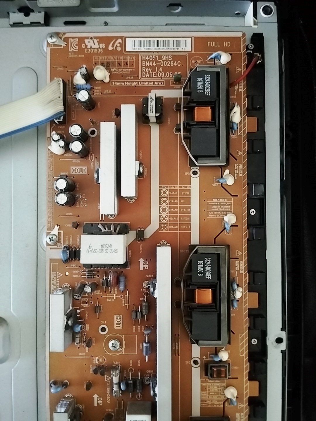 Samsung LA40B530P7R LCD TV for spares or repairs only!