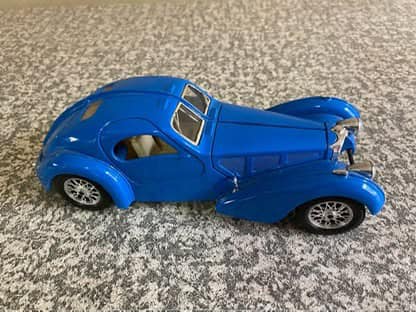 R500 - 1936 Bugatti Atlantic. Scale